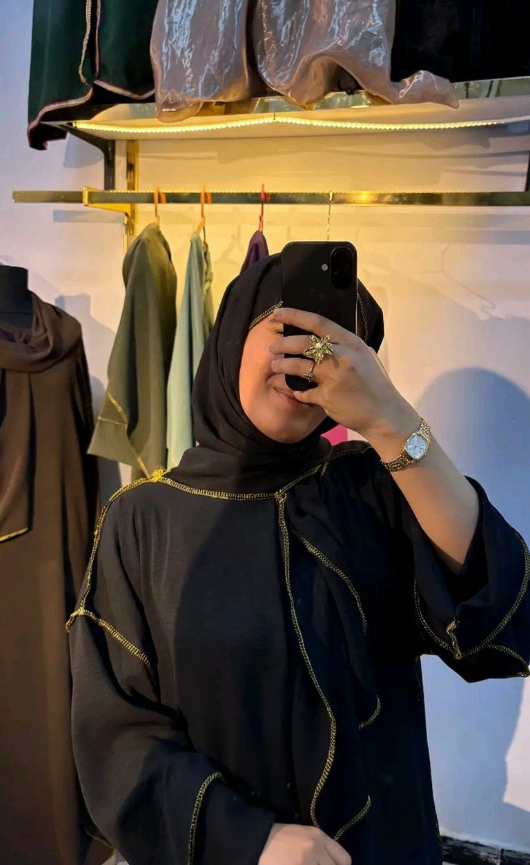 عباءة الخيط الذهبي✨️✨️