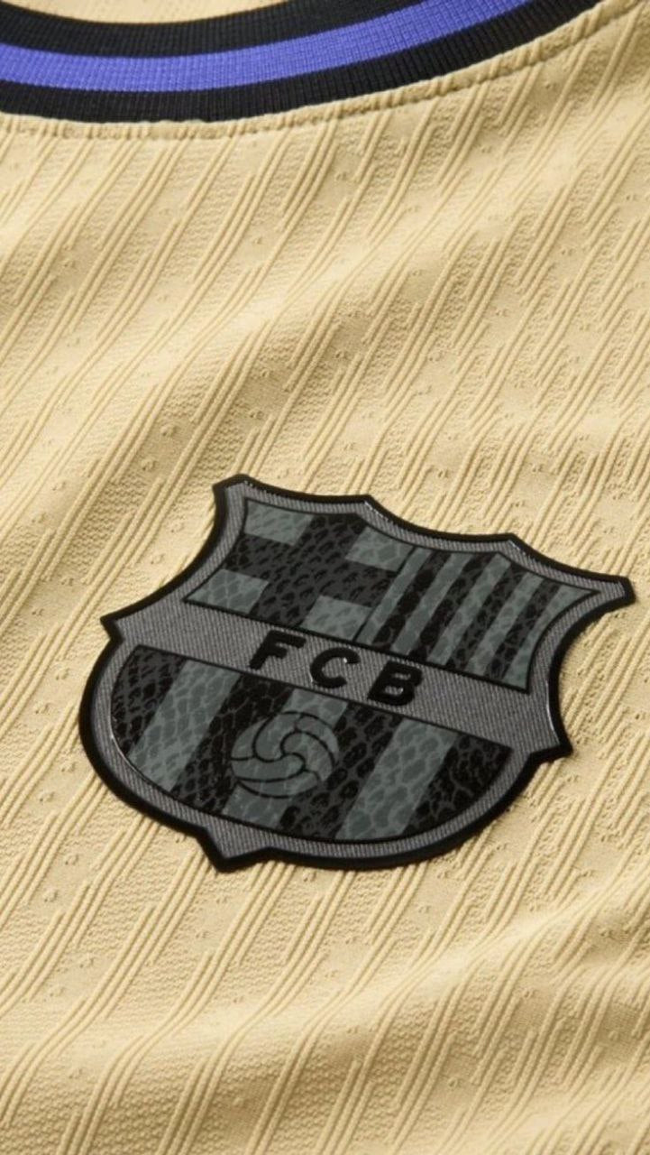 قميص برشلونة الذهبي 2026