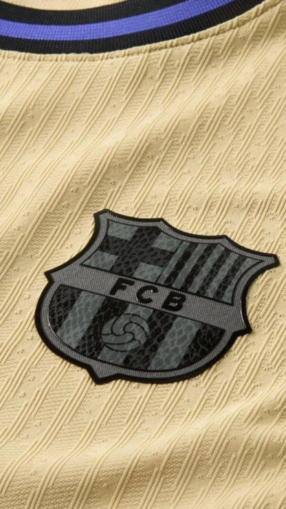 قميص برشلونة الذهبي 2026