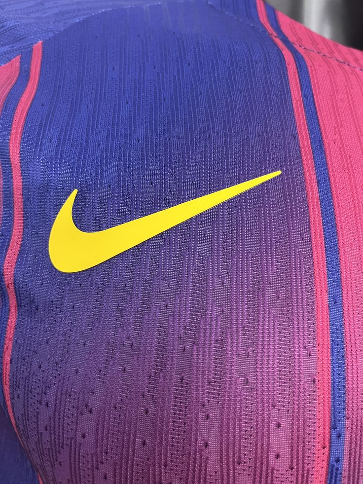 قميص برشلونة الأساسي 2026