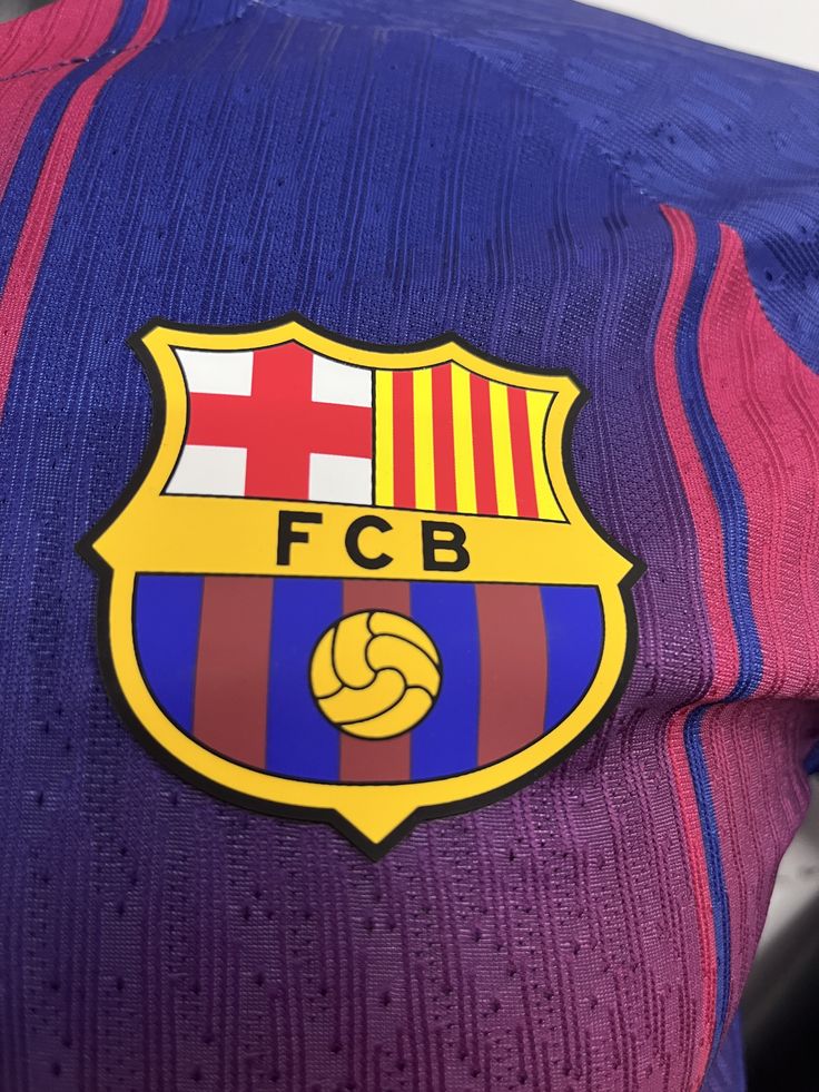 قميص برشلونة الأساسي 2026